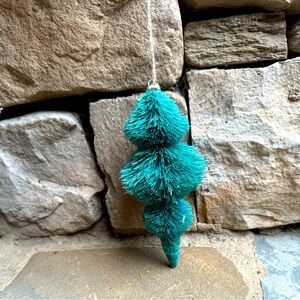 New🌟Anthropologie Terrain buri bottle brush Christmas Holiday Ornament Teal